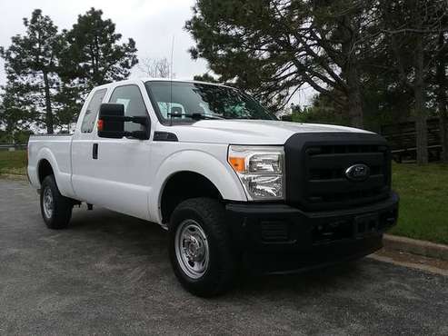 2013 Ford F250 XL 4x4 SuperCab, new tires, 153k, Warranty - cars & for sale in Merriam, MO