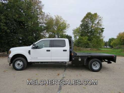 2019 FORD SUPER DUTY F-350 DRW XLT 4WD CREW CAB 179 WB 60 CA - cars... for sale in Neenah, WI