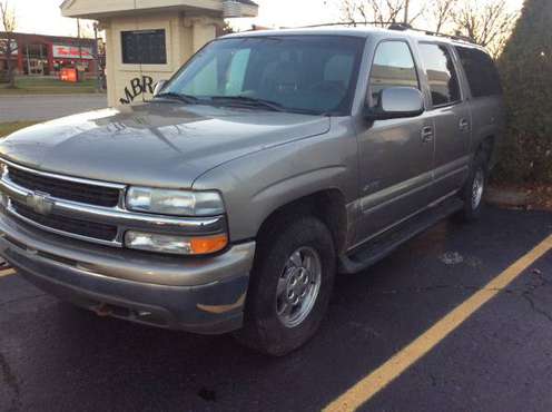 2000 Chevy suburban - cars & trucks - by owner - vehicle automotive... for sale in Walled Lake, MI