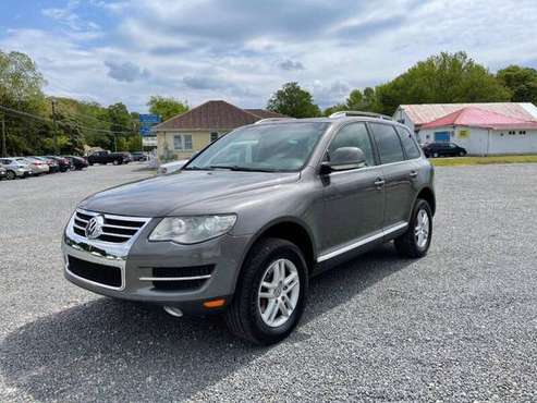 2009 Volkswagen Touareg - V6 Clean Carfax, Heated Leather, Sunroof for sale in Dagsboro, DE 19939, MD