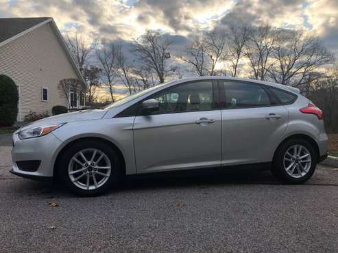 2017 Ford Focus SE Hatchback - cars & trucks - by owner - vehicle... for sale in North Scituate, RI