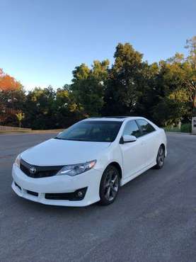2014 Toyota Camry SE - cars & trucks - by owner - vehicle automotive... for sale in Springfield, MO