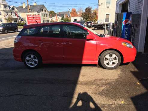 09 Toyota Matrix xr - cars & trucks - by dealer - vehicle automotive... for sale in South Berwick, ME