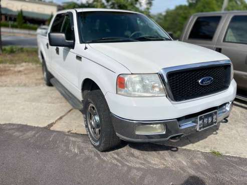 2004 Ford F-150 XLT 4dr SuperCrew - - by dealer for sale in Flowery Branch, GA