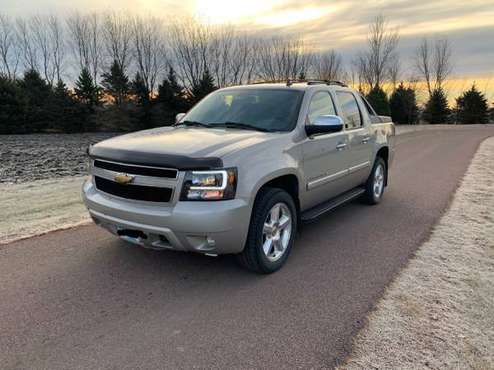 2007 Chevrolet Avalanche LTZ - cars & trucks - by owner - vehicle... for sale in Westbrook, MN
