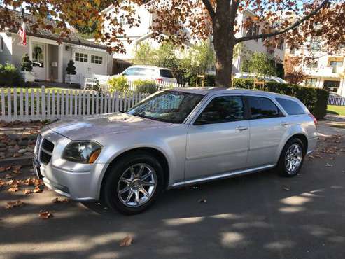 2005 Dodge Magnum Excellent Condition runs great - cars & trucks -... for sale in San Mateo, CA