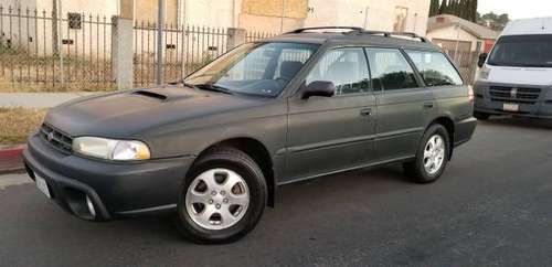 1998 Subaru outback Awd smog listo for sale in Pacoima, CA