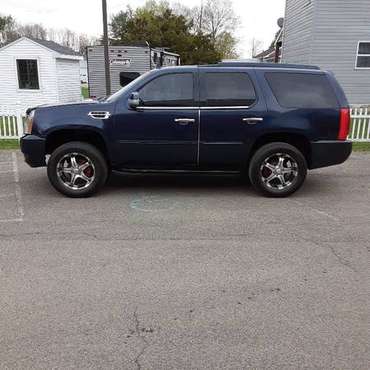 2008 CADILLAC ESCALADE 4X4 THIRD ROW SEATING - - by for sale in Whitney Point, NY