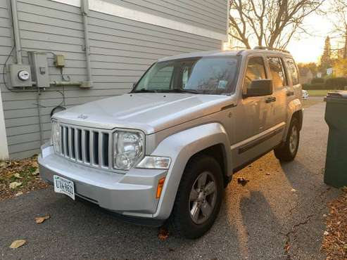 2010 Jeep Liberty - cars & trucks - by owner - vehicle automotive sale for sale in East Lansing, MI
