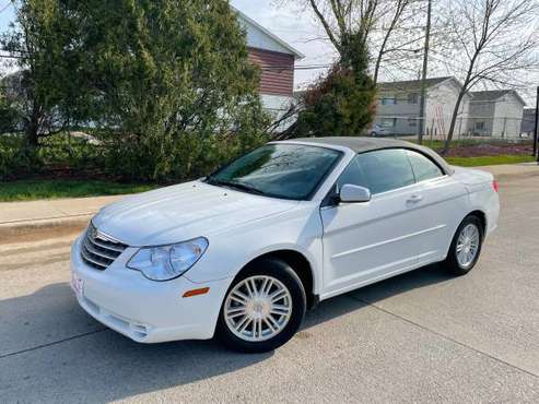 ONLY 92, 000 MILES! 2008 CHRYSLER SEBRING CONVERTIBLE TOURING - cars for sale in Cedar Rapids, IA
