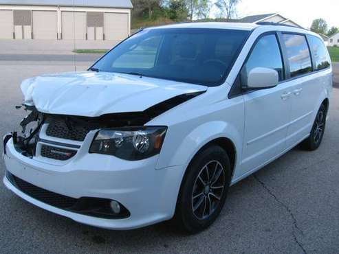 2016 Dodge Grand Caravan RT easy Repairable Leather for sale in Holmen, IA