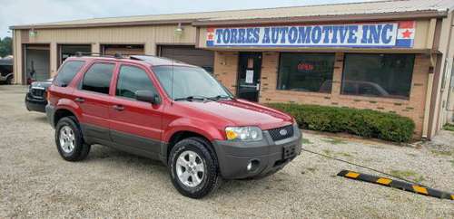 2007 Ford Escape XLT - cars & trucks - by dealer - vehicle... for sale in Pana, IL