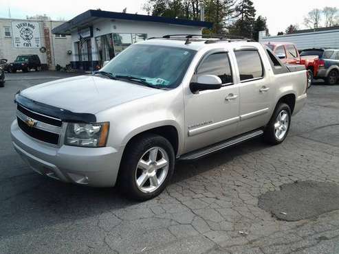 2007 Chevy Avalanche LT 4x4 - cars & trucks - by dealer - vehicle... for sale in Bausman, PA