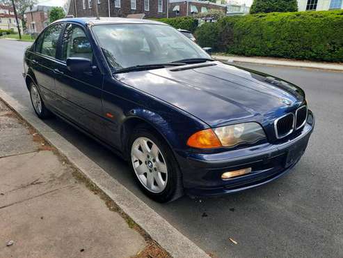 E46 2001 BMW 325xi AWD Runs Great, Clean 2 5l V6 Automatic - cars & for sale in Philadelphia, PA