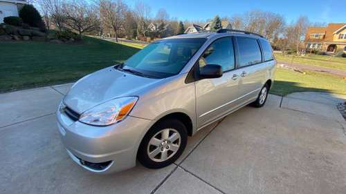 2005 TOYOTA SIENNA - cars & trucks - by owner - vehicle automotive... for sale in Middleton, WI