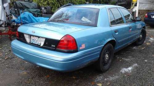 2011 FORD CROWN VIC 76,000 MI - cars & trucks - by dealer - vehicle... for sale in Everett, WA