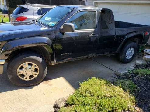2005 chevy Colorado ls 4 wheel drive pickup truck for sale in utica, NY