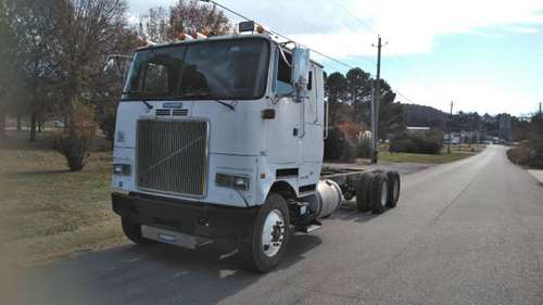 1995 COE t/a Sleeper Semi Truck w/3176 cat/ super 10 trans - cars &... for sale in Huntsville, AL