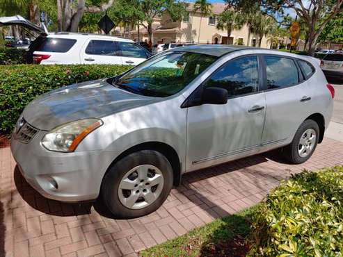 Nissan Rogue 2012 perfect shape for sale in Pembroke Pines, FL