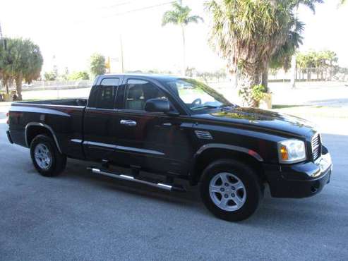 2006 DODGE DAKOTA LARAMI - cars & trucks - by owner - vehicle... for sale in Miami, FL