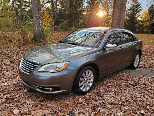 2013 Chrysler 200 Limited V6 - Remote Start - Clean Title - - cars &... for sale in Dearborn Heights, MI