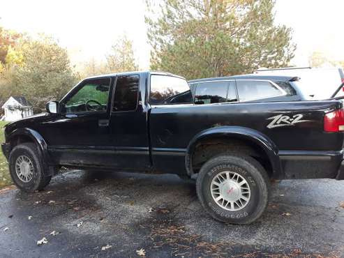 1999 GMC Sonoma High Rider 4 wheel drive for sale in Raymond, WI