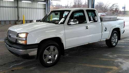 2004 CHEVROLET SILVERADO 1500 EXT CAB W/T 4X4, 4 8L V8, runs for sale in Youngstown, OH