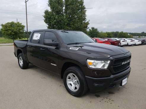 NEW 2019 RAM 1500 *OVER $13,000 OFF MSRP* *HEMI* *4x4* *CLEARANCE* for sale in Bartlesville, KS