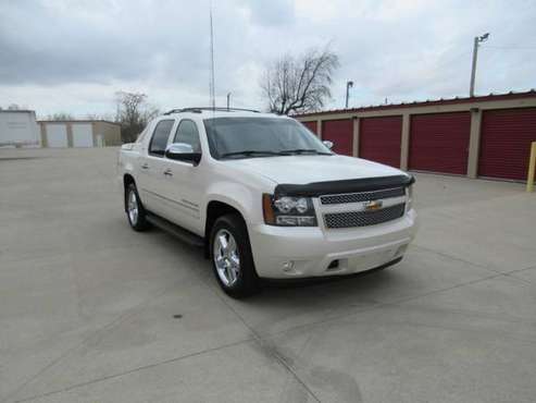 2011 Chevrolet Avalanche LTZ 4x4 4dr Crew Cab Pickup - cars & trucks... for sale in Bloomington, IL
