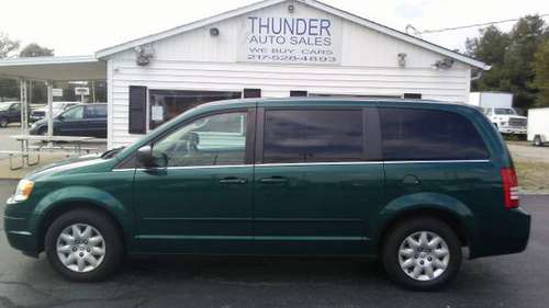 2009 Chrysler Town & Country with Overhead DVD Player for sale in Springfield, IL
