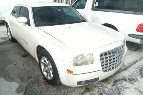$1,250 2006 Chrysler 300 Touring Needs work! - cars & trucks - by... for sale in largo, FL