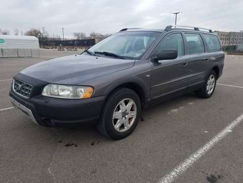 2005 Volvo XC70 - cars & trucks - by owner - vehicle automotive sale for sale in BLOOMFIELD HILLS, MI
