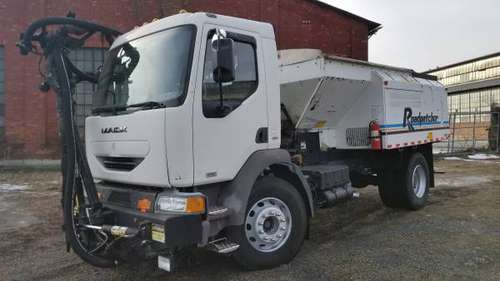 2002 MACK MV322 Cab & Chassis Asphalt Road Patcher LOW MILES for sale in Lebanon, PA