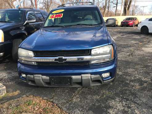 2006 Chevy trailblazer 4 x 4 - cars & trucks - by owner - vehicle... for sale in Gary, IL