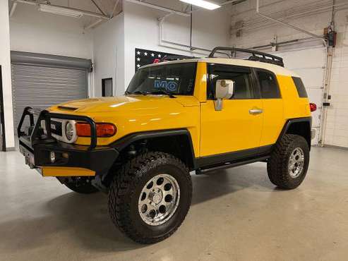 2007 Toyota FJ Cruiser 4WD A/T Yellow Pro Lifted Extra Nice! for sale in Tempe, AZ