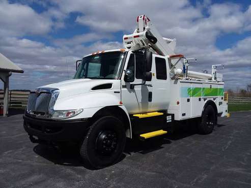 2011 45 International Hybrid 4300 Altec TA40 Diesel Bucket Truck for sale in Gilberts, TX