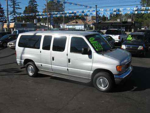 2005 Ford XLT Super Duty E350...12 Passenger Window Van - cars &... for sale in Portland, OR