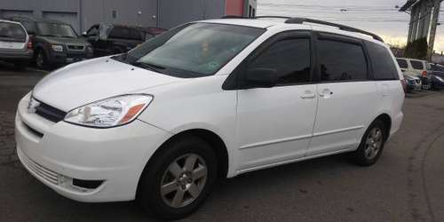 2004 TOYOTA SIENNA LE AUTOMATIC,7 PASSENGERS,CLEAN - cars & trucks -... for sale in Worcester, RI
