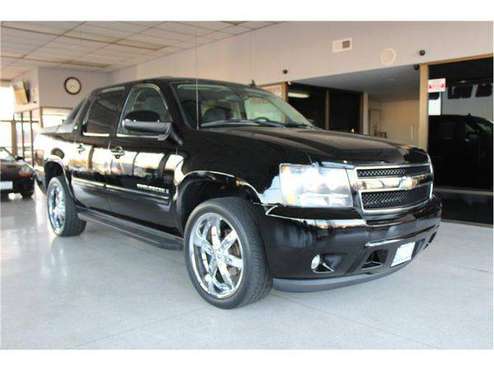 2008 Chevrolet Chevy Avalanche LT Sport Utility Pickup 4D 5 1/4 ft WE for sale in Sacramento , CA