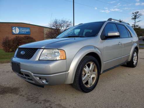 2006 Ford Freestyle!! 7 Passenger!! AWD!! Sunroof!! Leather!! No Rust! for sale in Dubuque, IA