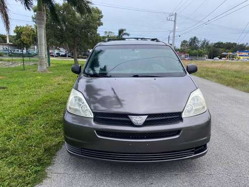 2004 Toyota Sienna $3999 - cars & trucks - by owner - vehicle... for sale in Fort Myers, FL