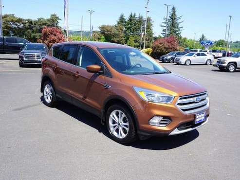 2017 Ford Escape SE - - by dealer - vehicle automotive for sale in Newberg, OR