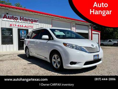 2016 Toyota Sienna 8-Passenger 47k miles 1 Owner CARFAX - cars & for sale in Azle, TX
