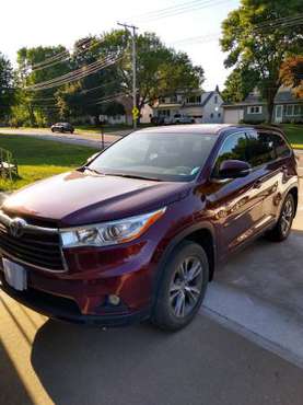 Toyota Highlander LE Plus - cars & trucks - by owner - vehicle... for sale in Cedar Rapids, IA