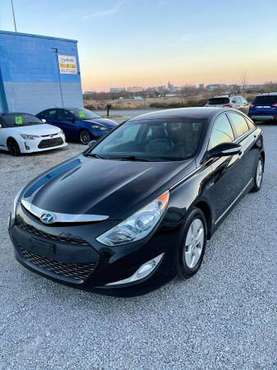 2011 Hyundai Sonata Hybrid - - by dealer - vehicle for sale in Lincoln, IA