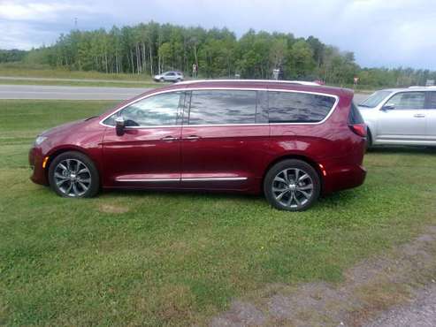 2017 CHRYSLER PACIFICA LIMITED - - by dealer - vehicle for sale in Zimmerman, MN