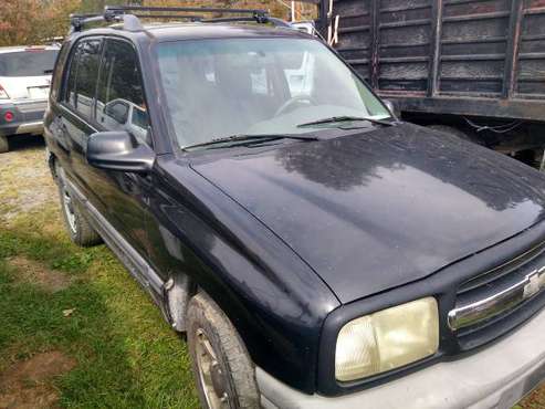2000 Chevy tracker 4wd needs to go for sale in GREAT CACAPON, WV