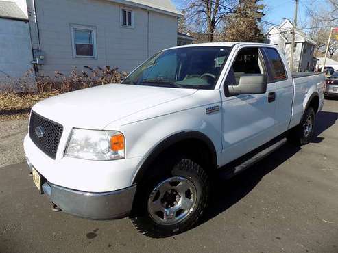 2005 Ford F150 XLT 4WD (#8174) - cars & trucks - by dealer - vehicle... for sale in Minneapolis, MN