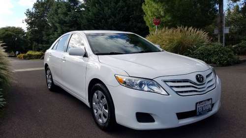 Clean Title 2011 Toyota Camry for sale in Vancouver, OR