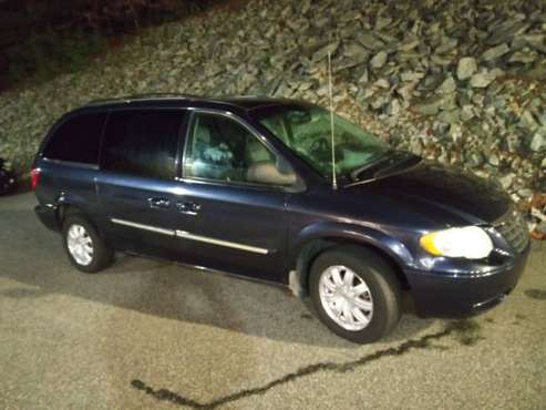 2007 Chrysler town and country - cars & trucks - by owner - vehicle... for sale in Smithfield, RI